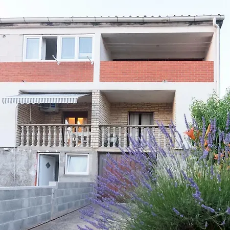 Appartement Apartments Nika Zadar